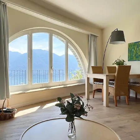 Mit Grandioser Aussicht Am Wasserfall Apartment